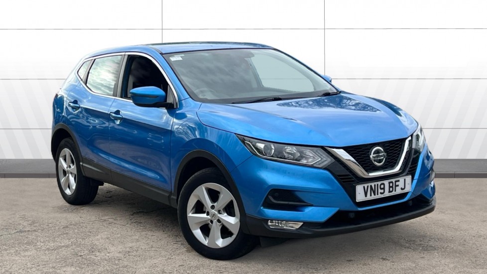 Nissan Qashqai 1.3 DiG-T Acenta Premium 5dr Petrol Hatchback - Image 1