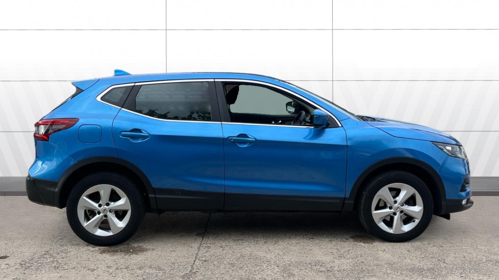 Nissan Qashqai 1.3 DiG-T Acenta Premium 5dr Petrol Hatchback - Image 5