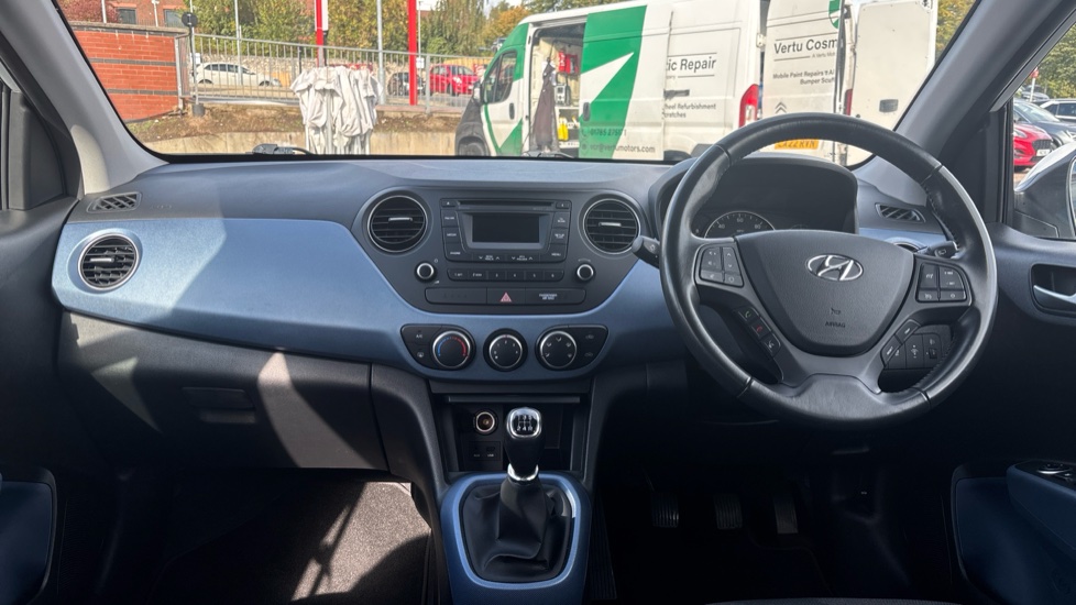 Hyundai i10 1.2 Premium 5dr Petrol Hatchback - Image 10