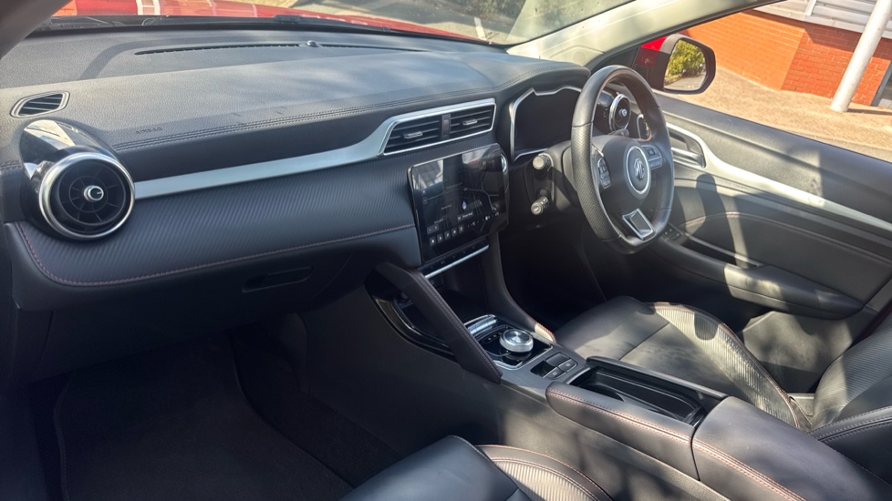 MG ZS 115kW Trophy Connect EV Long Range73kWh 5dr Auto Electric Hatchback - Image 9