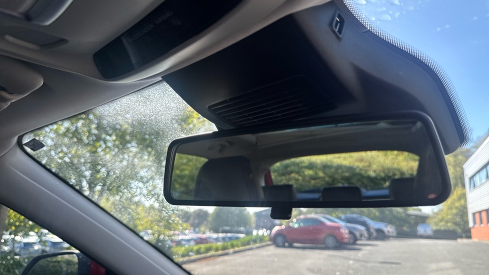 MG ZS 115kW Trophy Connect EV Long Range73kWh 5dr Auto Electric Hatchback - Image 27
