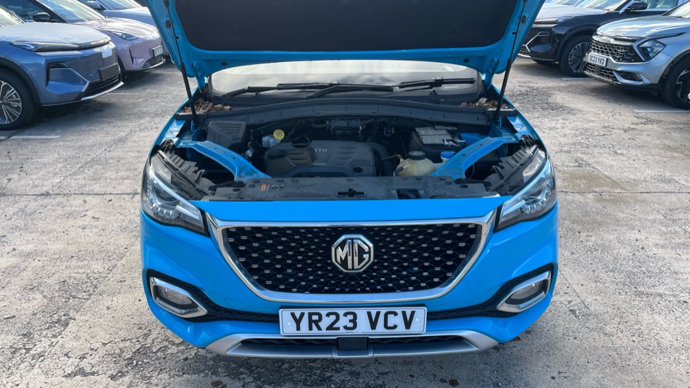 MG HS 1.5 T-GDI Excite 5dr DCT Petrol Hatchback - Image 8