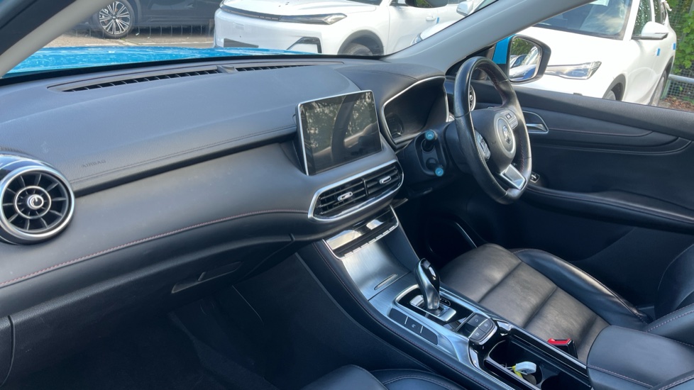 MG HS 1.5 T-GDI Excite 5dr DCT Petrol Hatchback - Image 9