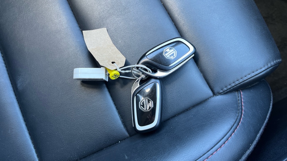 MG HS 1.5 T-GDI Excite 5dr DCT Petrol Hatchback - Image 20