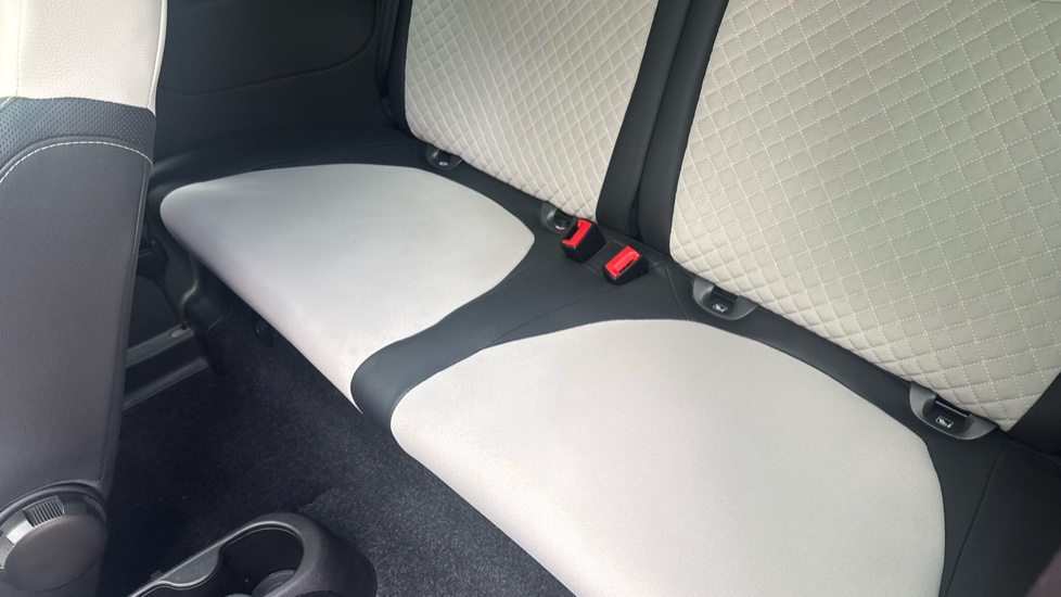 Fiat 500 1.0 Mild Hybrid Dolcevita [Part Leather] 3dr Petrol Hatchback - Image 16
