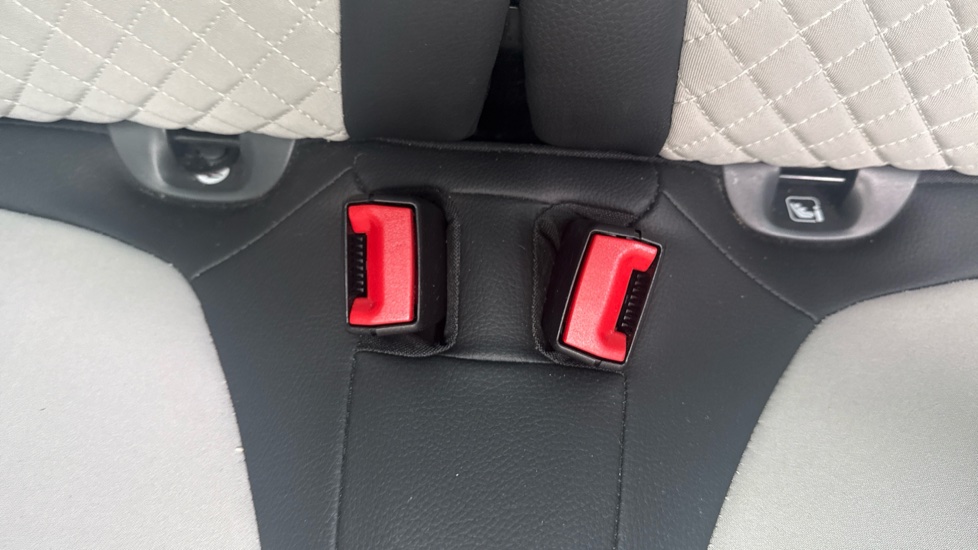 Fiat 500 1.0 Mild Hybrid Dolcevita [Part Leather] 3dr Petrol Hatchback - Image 17