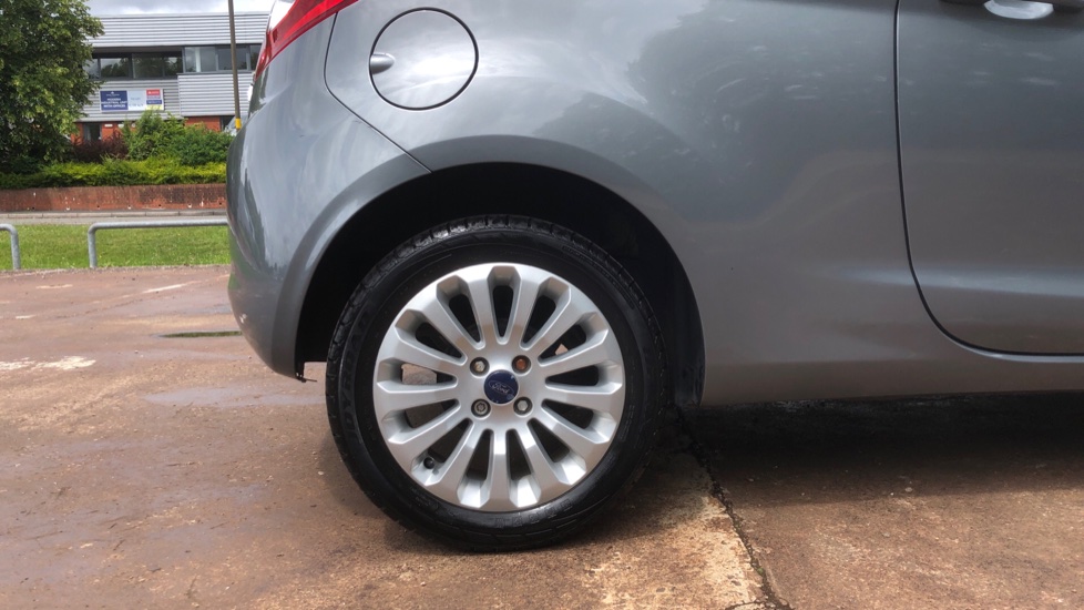 Ford Ka 1.2 Zetec 3dr [Start Stop] Petrol Hatchback - Image 7