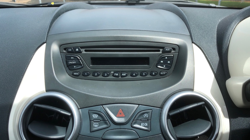 Ford Ka 1.2 Zetec 3dr [Start Stop] Petrol Hatchback - Image 12