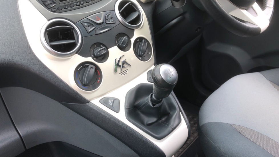 Ford Ka 1.2 Zetec 3dr [Start Stop] Petrol Hatchback - Image 13