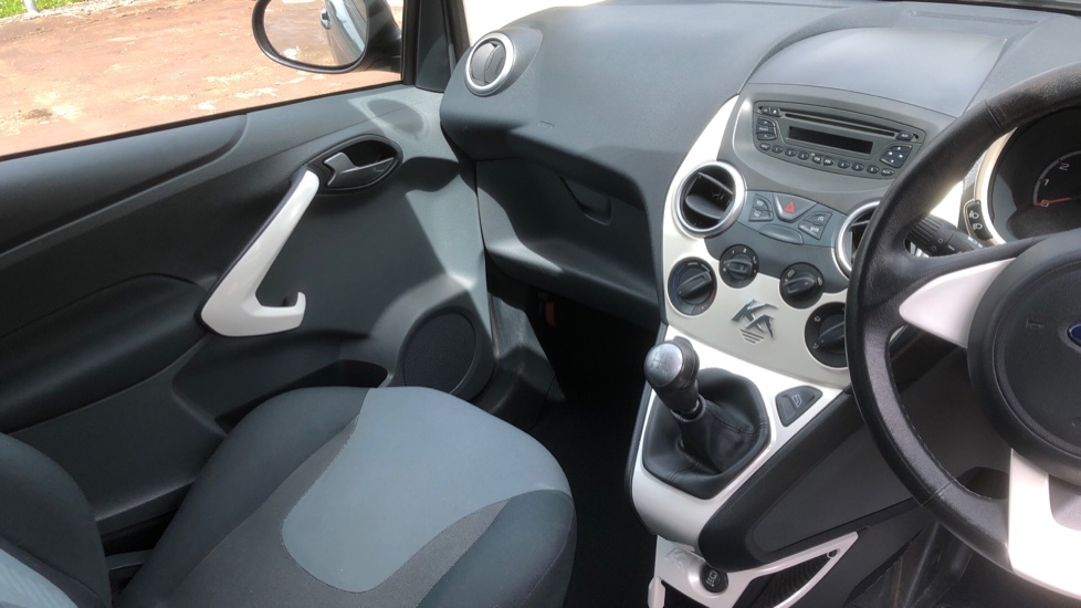 Ford Ka 1.2 Zetec 3dr [Start Stop] Petrol Hatchback - Image 14