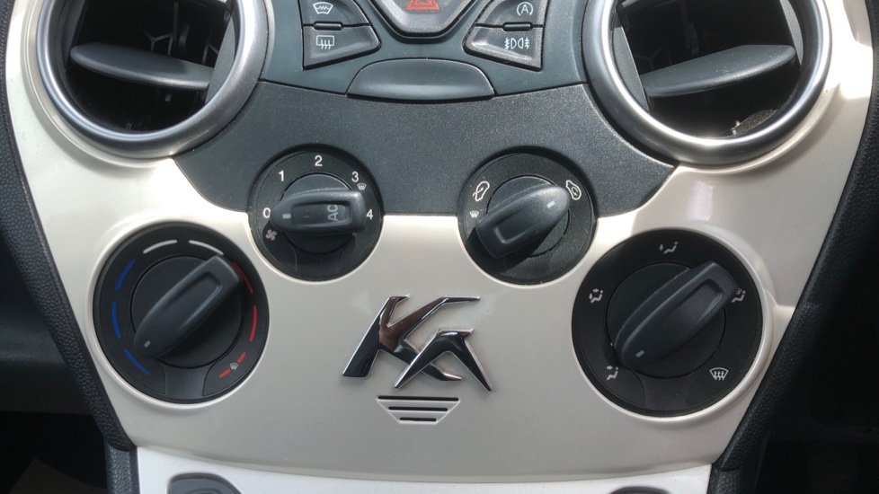 Ford Ka 1.2 Zetec 3dr [Start Stop] Petrol Hatchback - Image 22