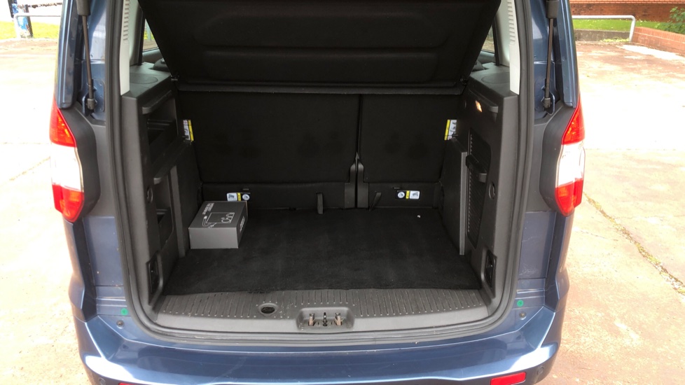 Ford Tourneo Courier 1.0 EcoBoost Zetec 5dr Petrol Estate - Image 4