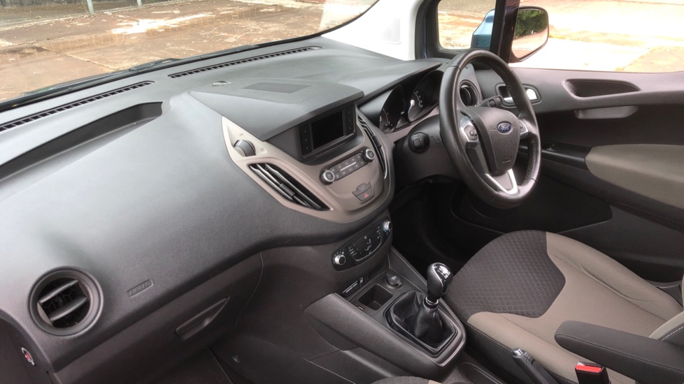 Ford Tourneo Courier 1.0 EcoBoost Zetec 5dr Petrol Estate - Image 9