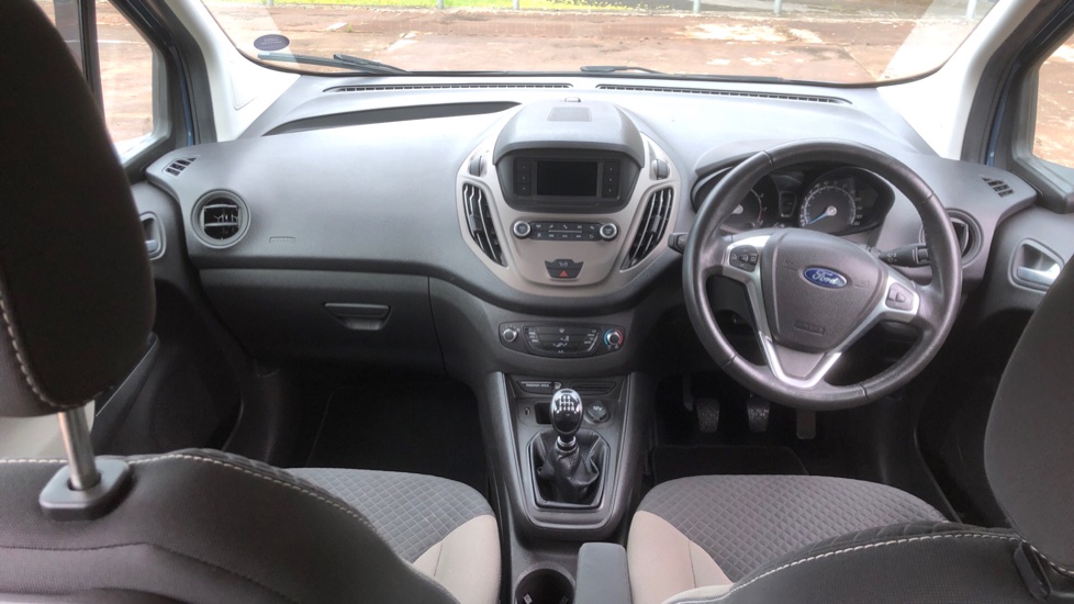 Ford Tourneo Courier 1.0 EcoBoost Zetec 5dr Petrol Estate - Image 10