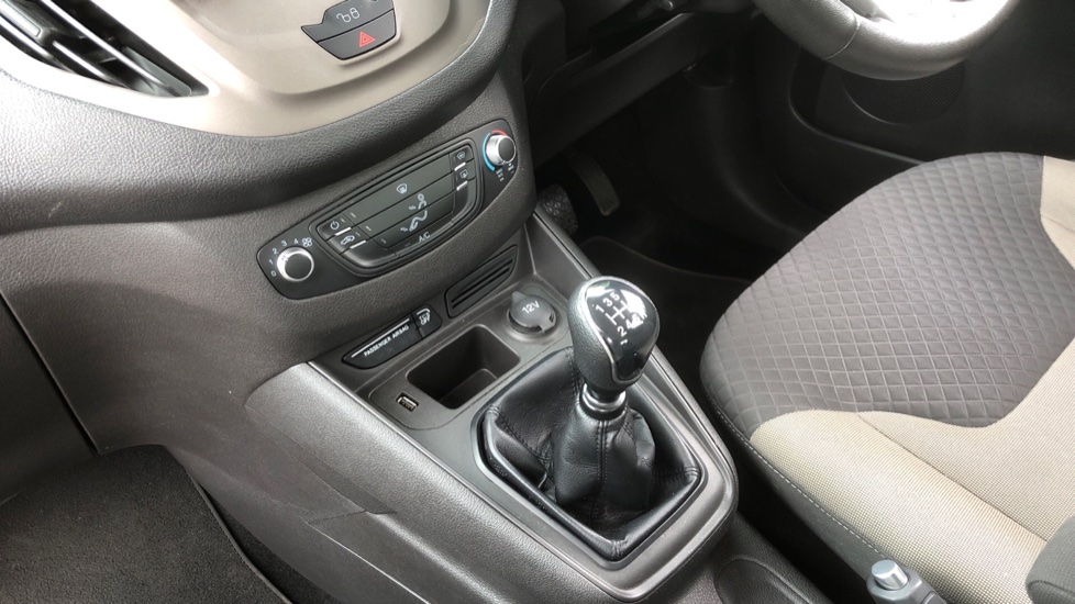 Ford Tourneo Courier 1.0 EcoBoost Zetec 5dr Petrol Estate - Image 13