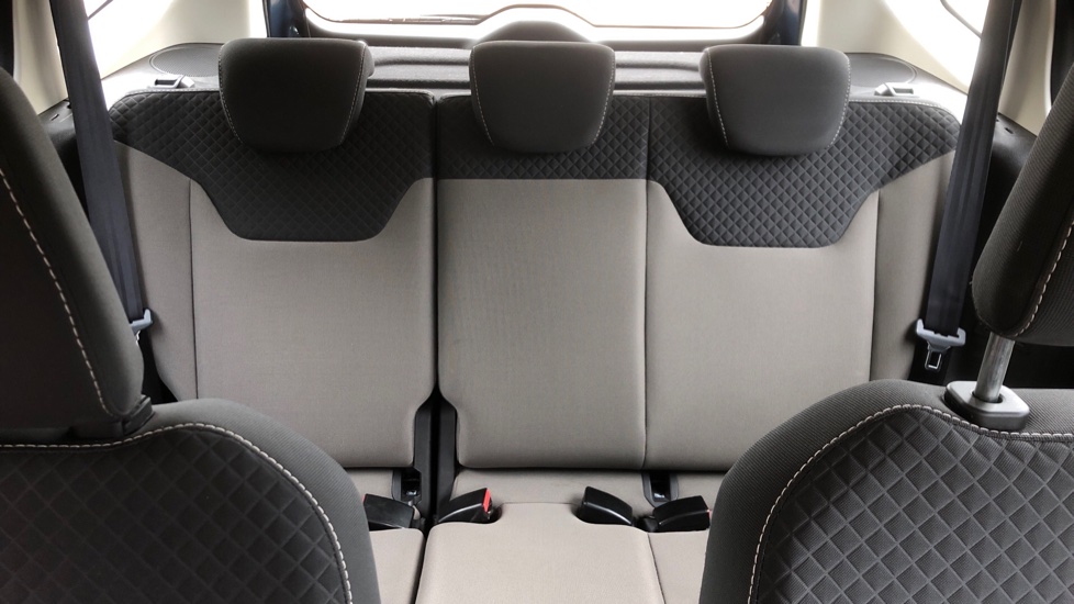 Ford Tourneo Courier 1.0 EcoBoost Zetec 5dr Petrol Estate - Image 15