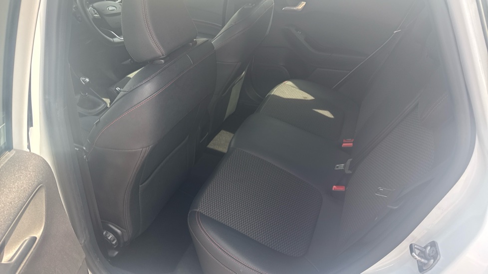 Ford Fiesta 1.0 EcoBoost Hybrid mHEV 155 ST-Line X Edition 5dr Petrol Hatchback - Image 16