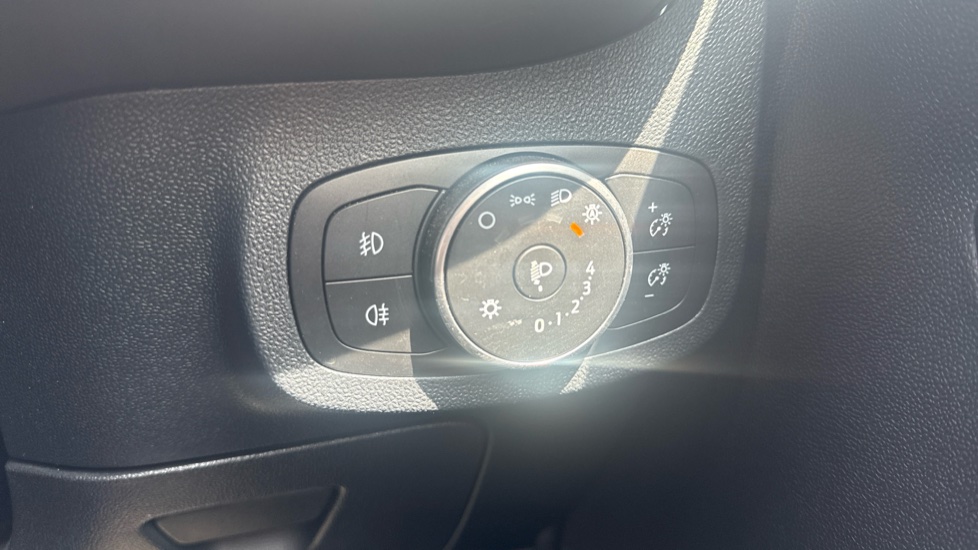 Ford Fiesta 1.0 EcoBoost Hybrid mHEV 155 ST-Line X Edition 5dr Petrol Hatchback - Image 26