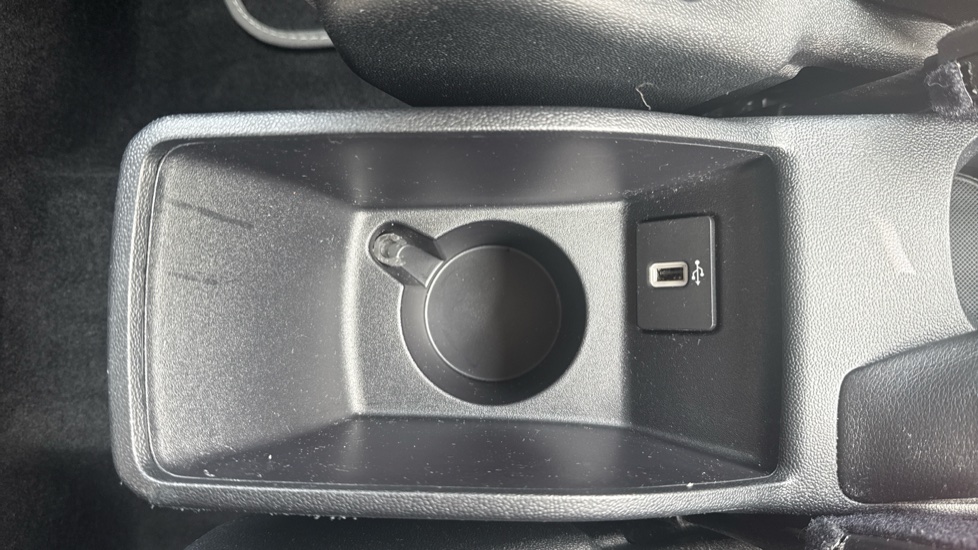 Ford Fiesta 1.1 Trend 5dr Petrol Hatchback - Image 29