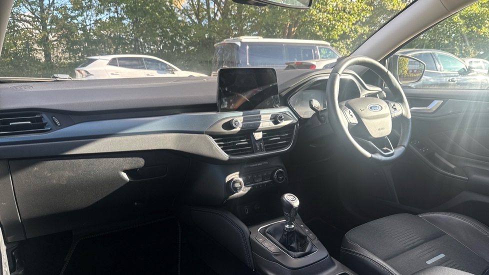 Ford Focus 1.0 EcoBoost 125 Active X 5dr Petrol Hatchback - Image 9