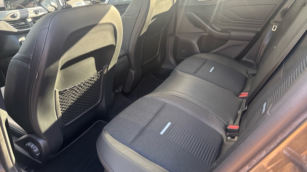 Ford Focus 1.0 EcoBoost 125 Active X 5dr Petrol Hatchback - Image 16