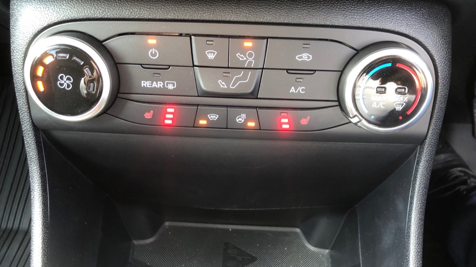 Ford Fiesta 1.0 EcoBoost Titanium 5dr Petrol Hatchback - Image 22