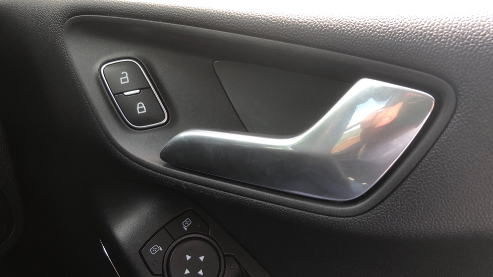 Ford Fiesta 1.0 EcoBoost Titanium 5dr Petrol Hatchback - Image 29
