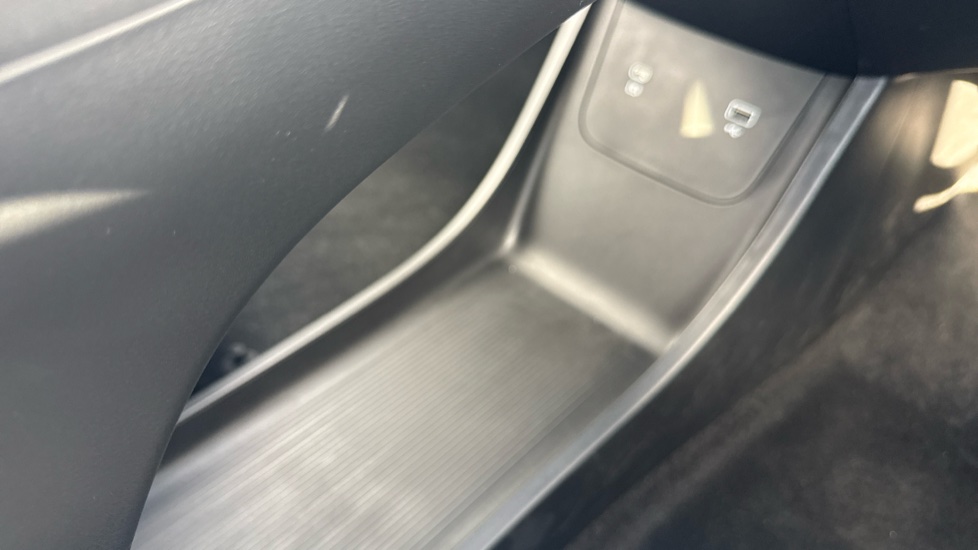 Geely Ex2 85kW Max 47kWh 5dr Auto Electric Hatchback - Image 29