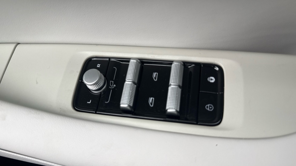 Geely Ex5 160kW Max 60kWh 5dr Auto Electric Estate - Image 21