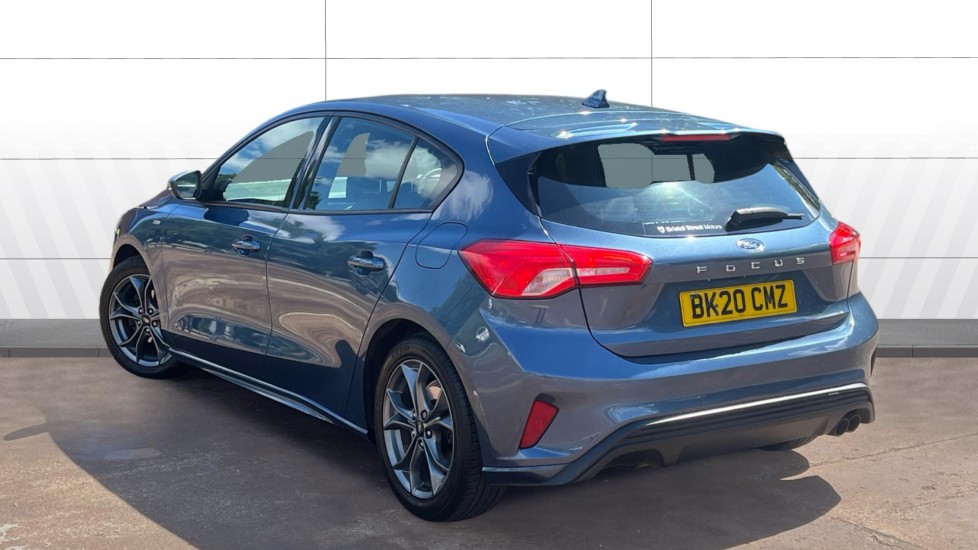 Ford Focus 1.0 EcoBoost 125 ST-Line 5dr Petrol Hatchback - Image 2