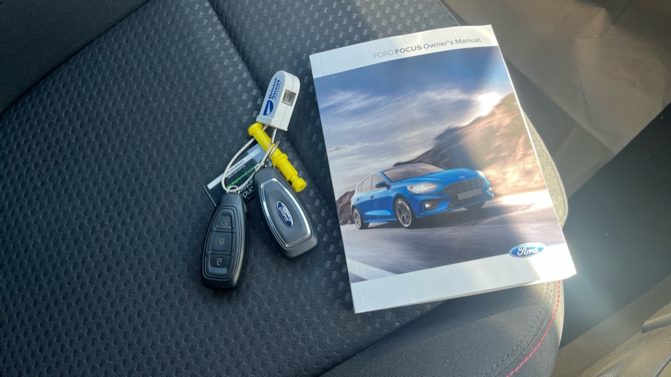 Ford Focus 1.0 EcoBoost 125 ST-Line 5dr Petrol Hatchback - Image 19