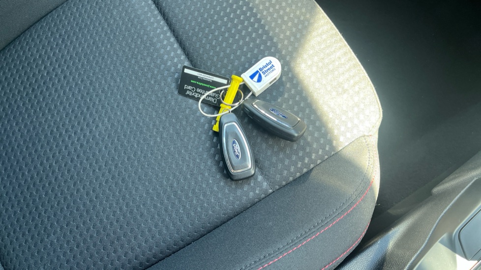 Ford Focus 1.0 EcoBoost 125 ST-Line 5dr Petrol Hatchback - Image 20