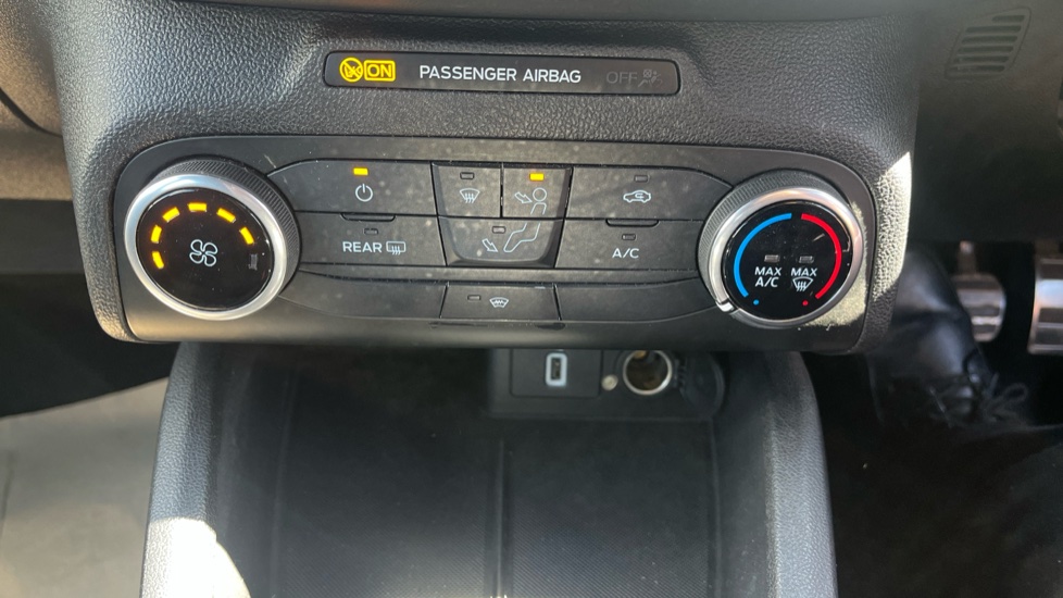 Ford Focus 1.0 EcoBoost 125 ST-Line 5dr Petrol Hatchback - Image 22