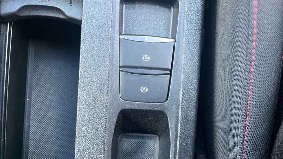 Ford Focus 1.0 EcoBoost 125 ST-Line 5dr Petrol Hatchback - Image 23