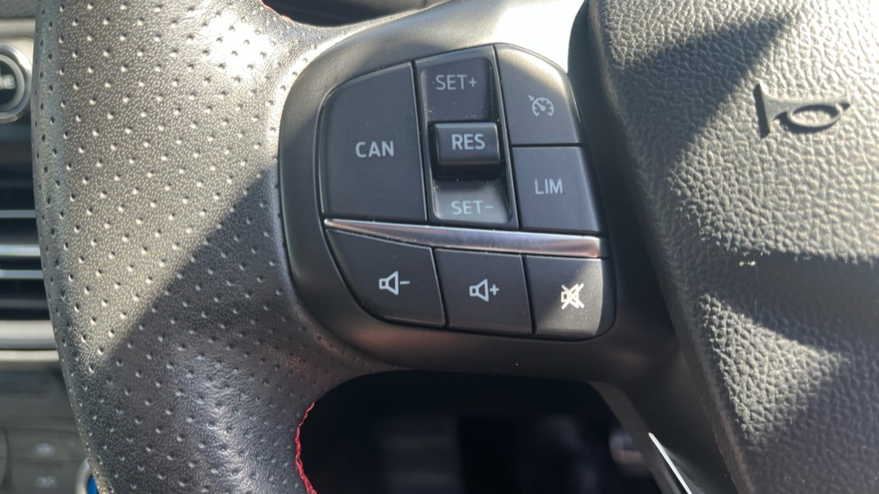 Ford Focus 1.0 EcoBoost 125 ST-Line 5dr Petrol Hatchback - Image 24