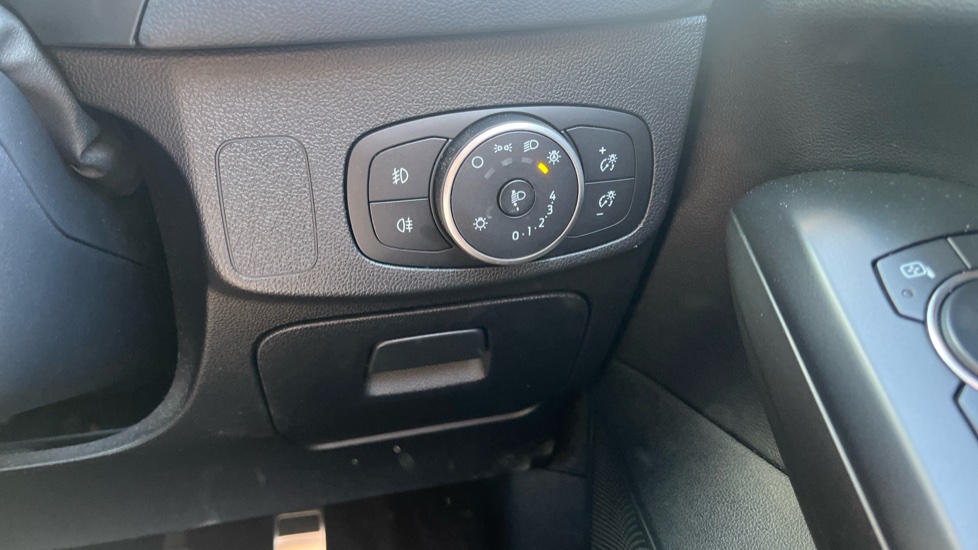 Ford Focus 1.0 EcoBoost 125 ST-Line 5dr Petrol Hatchback - Image 26