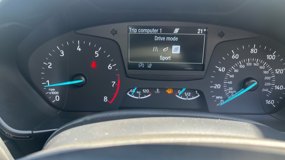 Ford Focus 1.0 EcoBoost 125 ST-Line 5dr Petrol Hatchback - Image 31