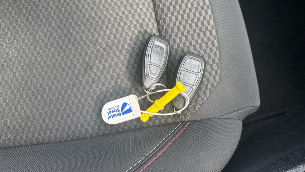 Ford Fiesta 1.0 EcoBoost 140 ST-Line 5dr Petrol Hatchback - Image 19