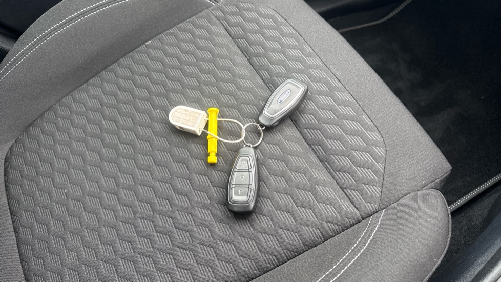 Ford Fiesta 1.0 EcoBoost Titanium 5dr Petrol Hatchback - Image 19