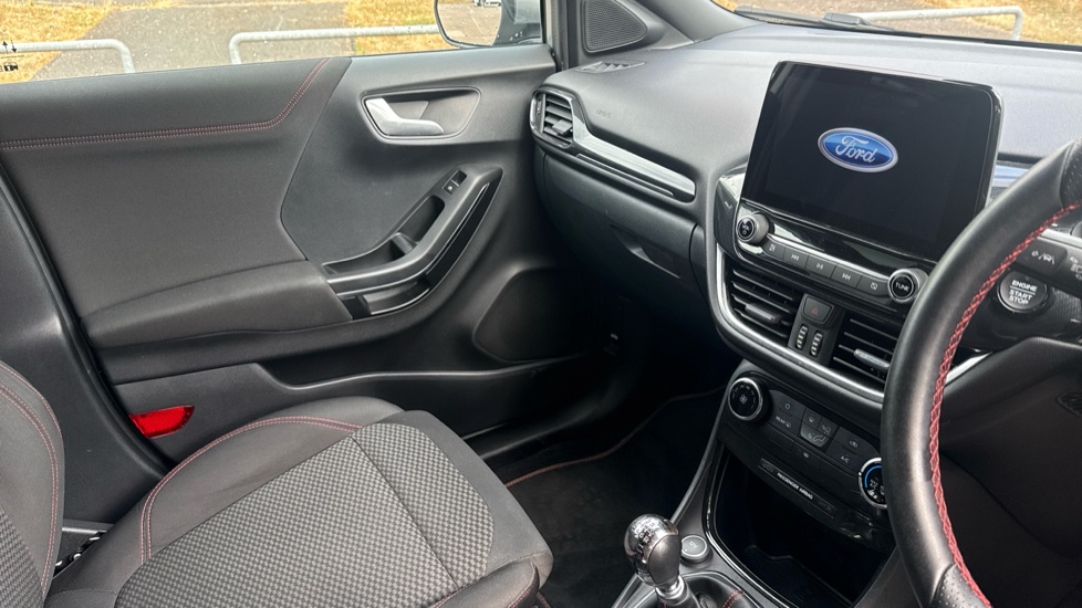 Ford Puma 1.0 EcoBoost Hybrid mHEV ST-Line 5dr Petrol Hatchback - Image 14
