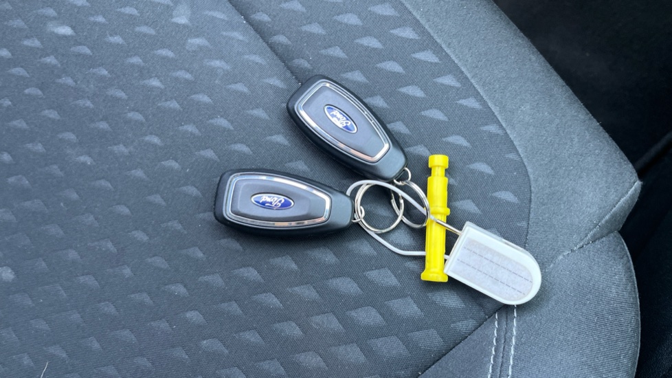 Ford Fiesta 1.0 EcoBoost Titanium 5dr Petrol Hatchback - Image 20