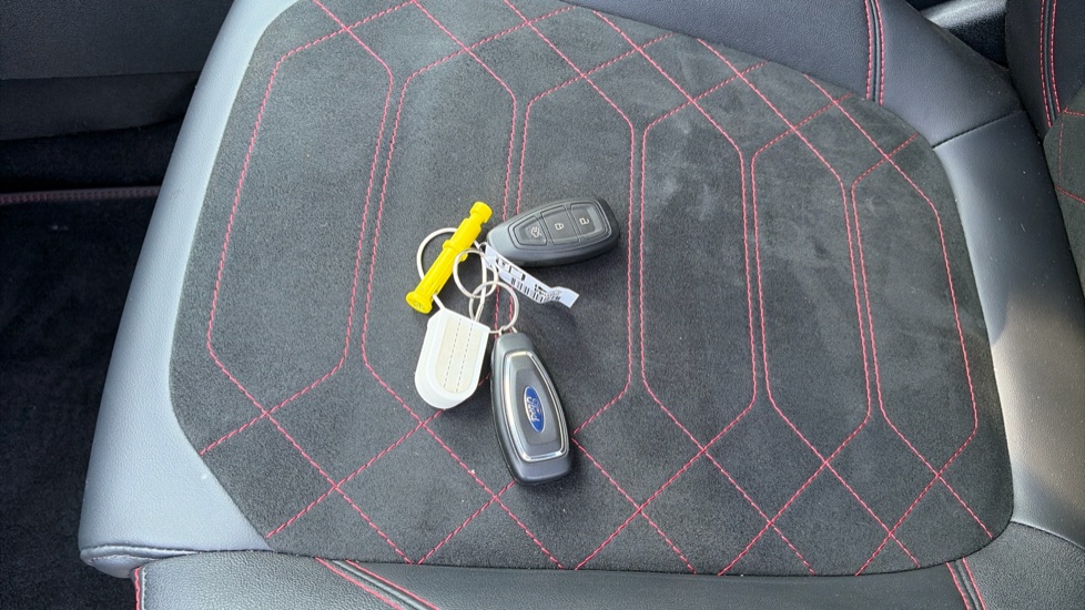 Ford Puma 1.0 EcoBoost Hybrid mHEV ST-Line X 5dr Petrol Hatchback - Image 20