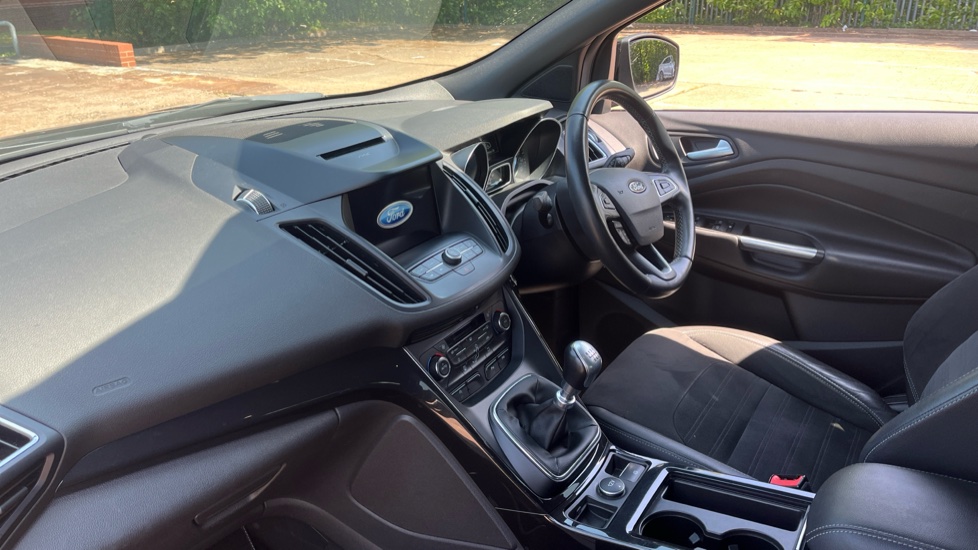 Ford Kuga 2.0 TDCi ST-Line 5dr 2WD Diesel Estate - Image 9