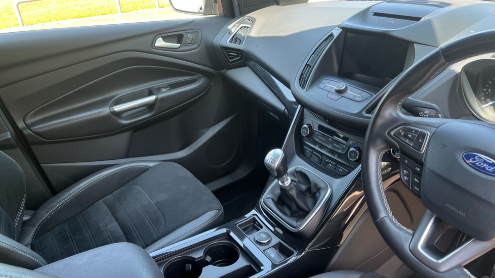 Ford Kuga 2.0 TDCi ST-Line 5dr 2WD Diesel Estate - Image 14