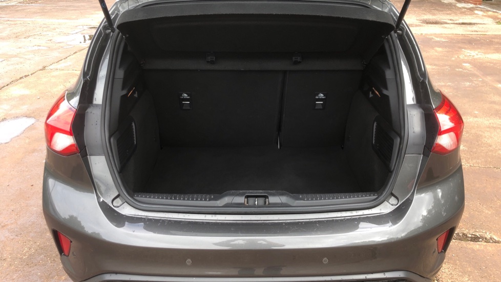 Ford Focus 1.0 EcoBoost 125 ST-Line X 5dr Auto Petrol Hatchback - Image 4