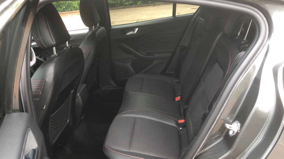 Ford Focus 1.0 EcoBoost 125 ST-Line X 5dr Auto Petrol Hatchback - Image 16
