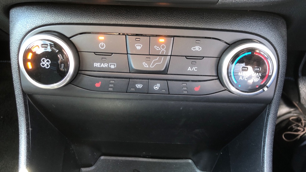 Ford Fiesta 1.0 EcoBoost Active 5dr Petrol Hatchback - Image 29