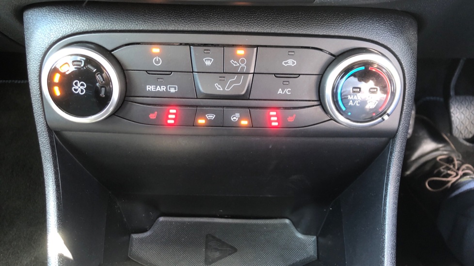 Ford Fiesta 1.0 EcoBoost Active 5dr Petrol Hatchback - Image 30