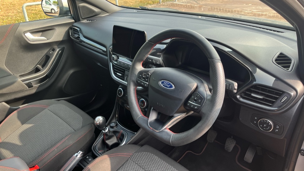 Ford Puma 1.0 EcoBoost Hybrid mHEV ST-Line 5dr Petrol Hatchback - Image 11