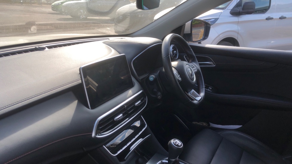 MG HS 1.5 T-GDI Excite 5dr Petrol Hatchback - Image 9